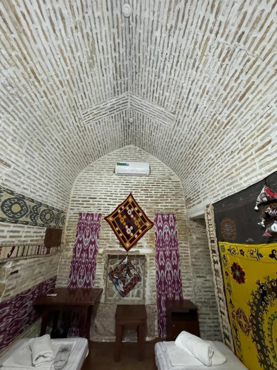 Ohun 18Th Century Caravansarai Bukhara Exterior foto